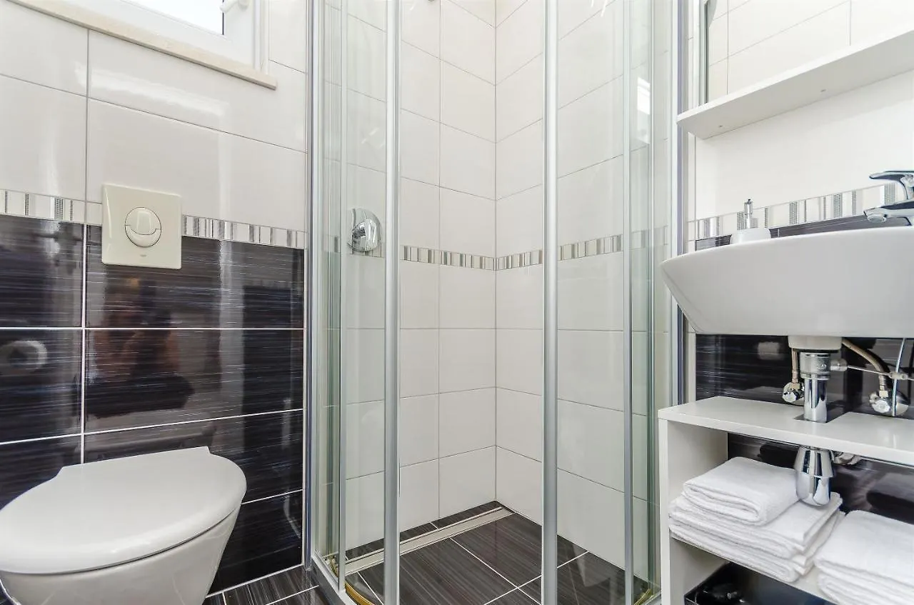 Apartments And Room Maestral  Trogir